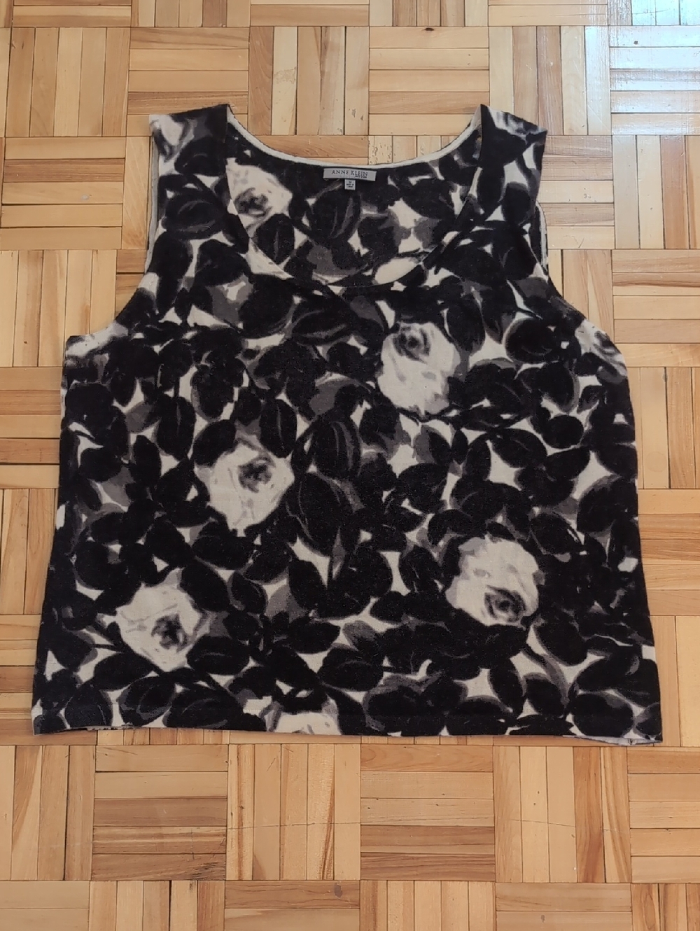 Anne Klein 100% Cashmere Floral Sleeveless Tank Size 3X